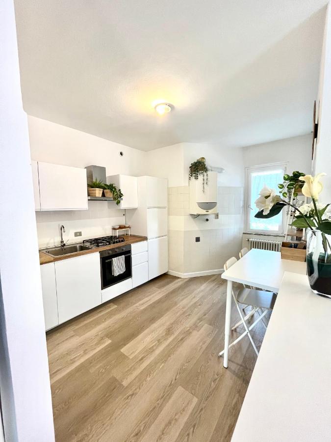 Family Apartment 2 시르미오네 외부 사진